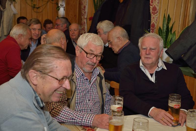 zrsen_101213_13.jpg - Abschied vom langjährigem Lokal