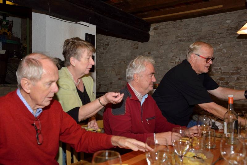 zrsen_221015_43.jpg - Kellerpartie Ziersdorf 2015